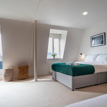 Stunning 2Br Penthouse Loft In Cathedral Quarter Apartment Belfast Exterior photo