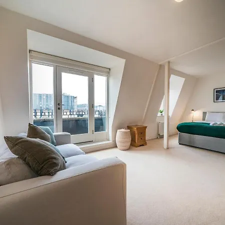 Stunning 2Br Penthouse Loft In Cathedral Quarter Apartment Belfast Exterior photo