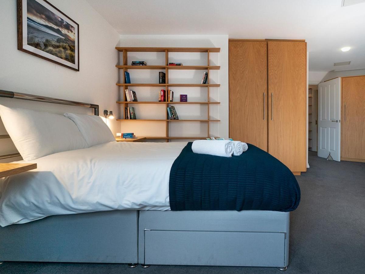 Stunning 2br Penthouse Loft In Cathedral Quarter Apartment