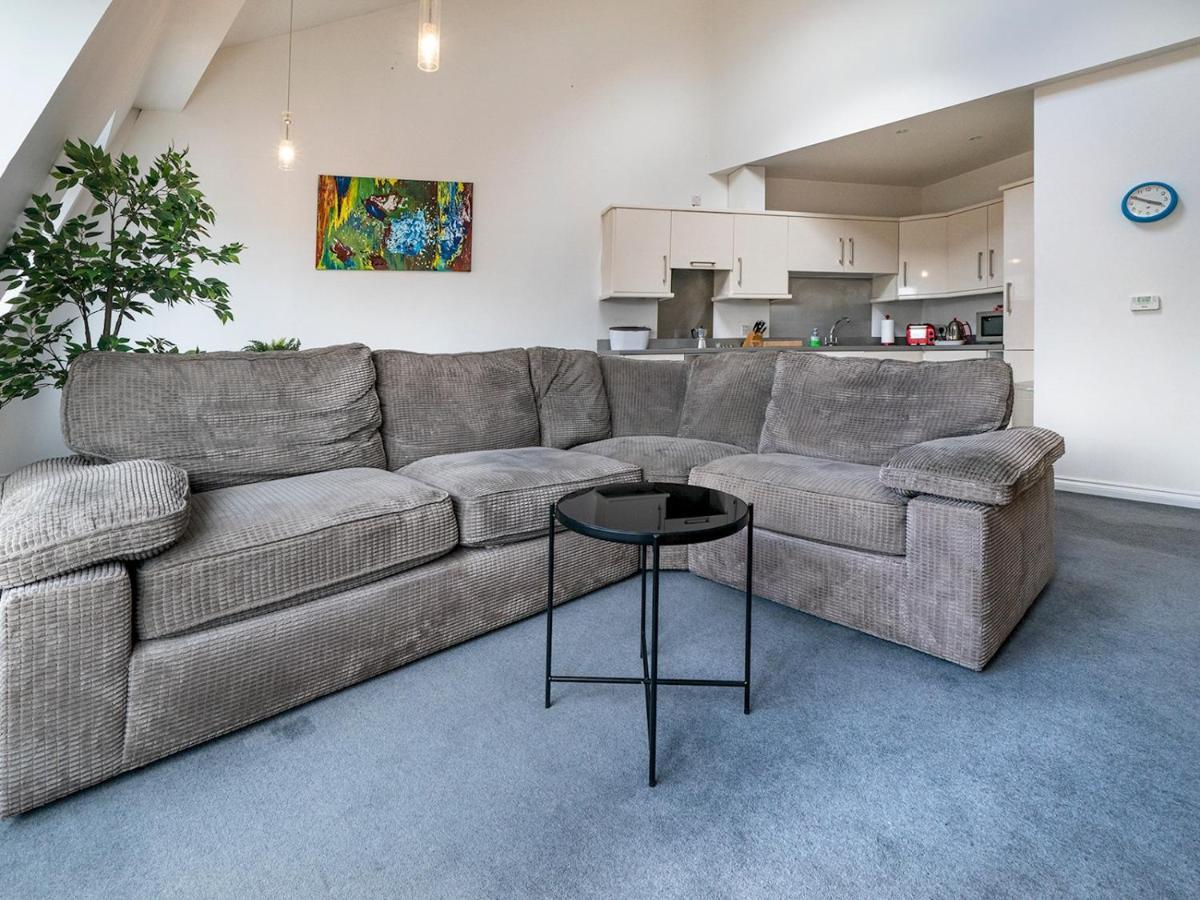Apartment Stunning 2br Penthouse Loft In Cathedral Quarter Belfast