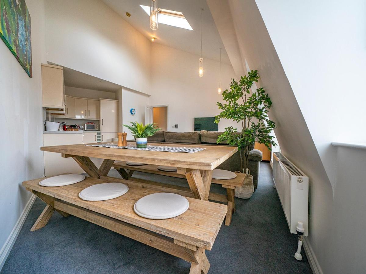 Stunning 2br Penthouse Loft In Cathedral Quarter Belfast